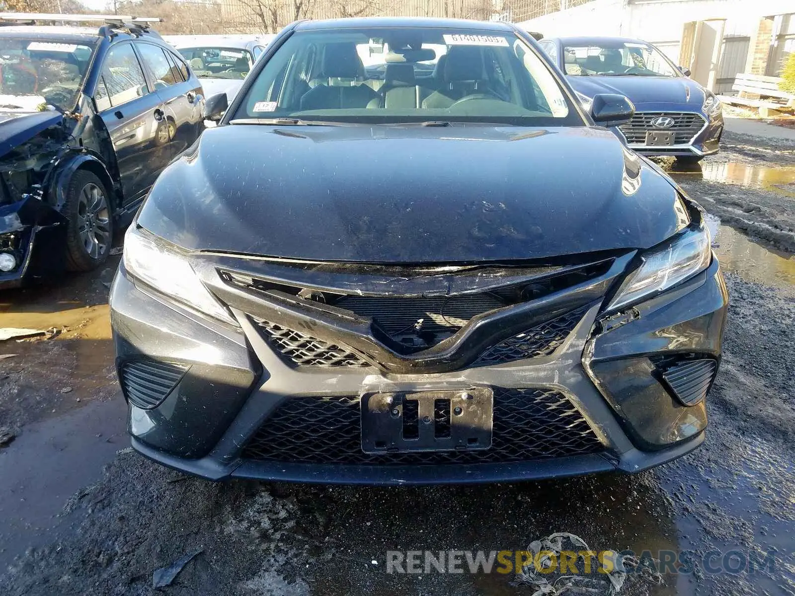 9 Photograph of a damaged car 4T1B11HK0KU723131 TOYOTA CAMRY 2019