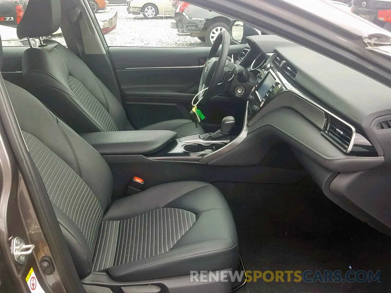 5 Photograph of a damaged car 4T1B11HK0KU728247 TOYOTA CAMRY 2019