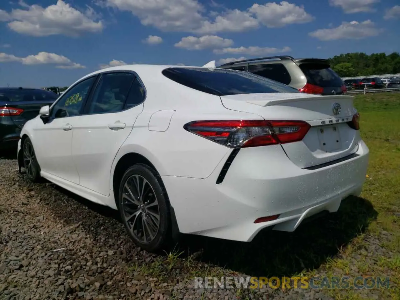 3 Фотография поврежденного автомобиля 4T1B11HK0KU728748 TOYOTA CAMRY 2019