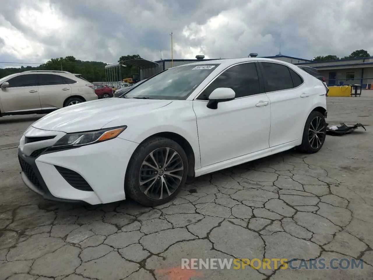 1 Photograph of a damaged car 4T1B11HK0KU733500 TOYOTA CAMRY 2019