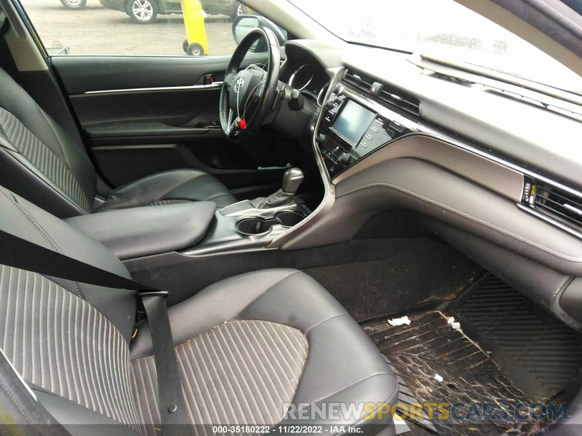 5 Фотография поврежденного автомобиля 4T1B11HK0KU734565 TOYOTA CAMRY 2019