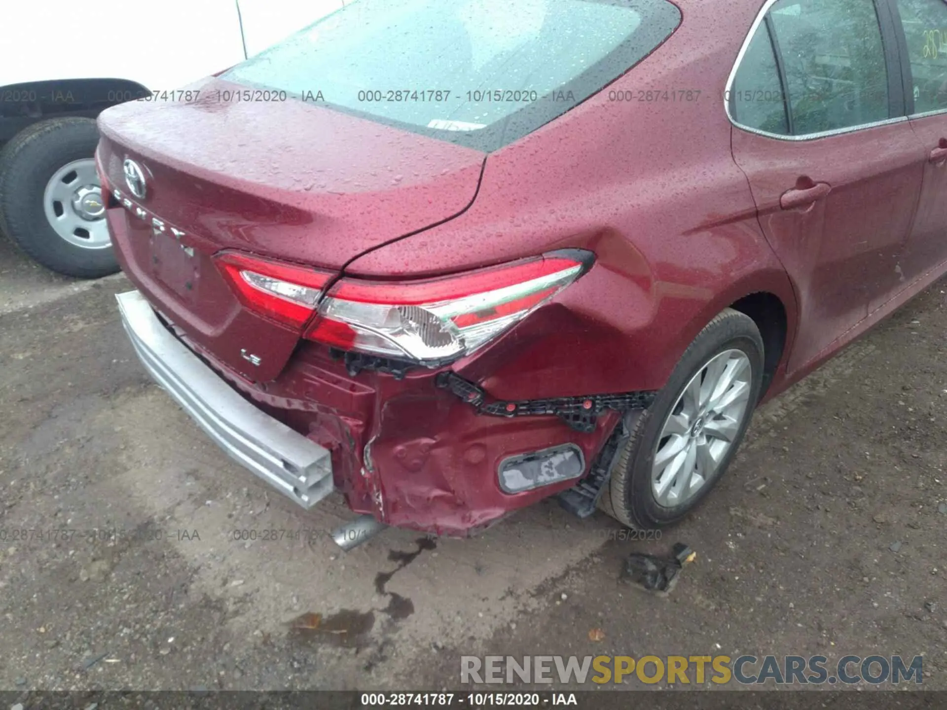 6 Photograph of a damaged car 4T1B11HK0KU741077 TOYOTA CAMRY 2019