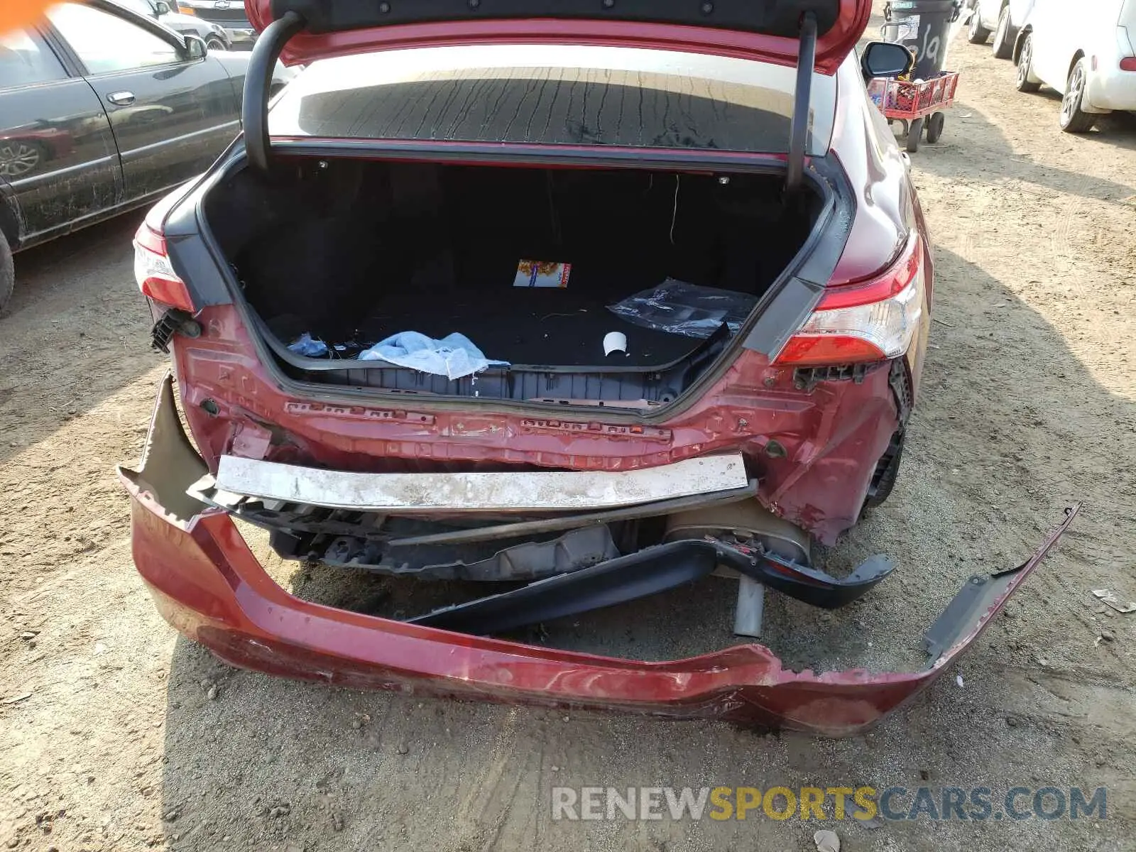 9 Photograph of a damaged car 4T1B11HK0KU742018 TOYOTA CAMRY 2019