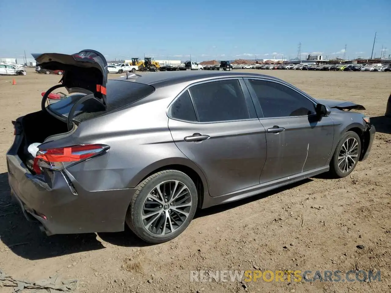 3 Фотография поврежденного автомобиля 4T1B11HK0KU744352 TOYOTA CAMRY 2019