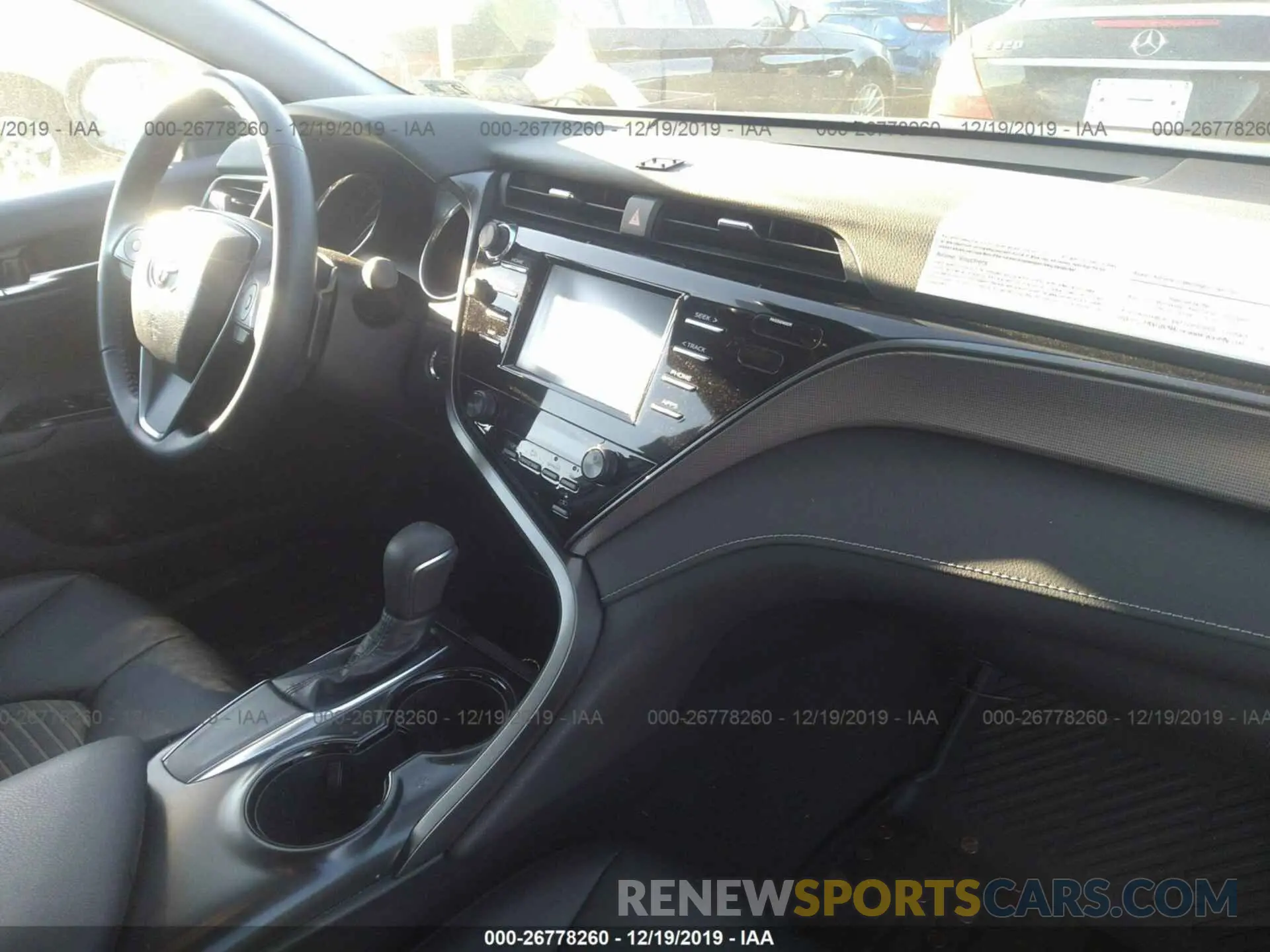 5 Photograph of a damaged car 4T1B11HK0KU746425 TOYOTA CAMRY 2019
