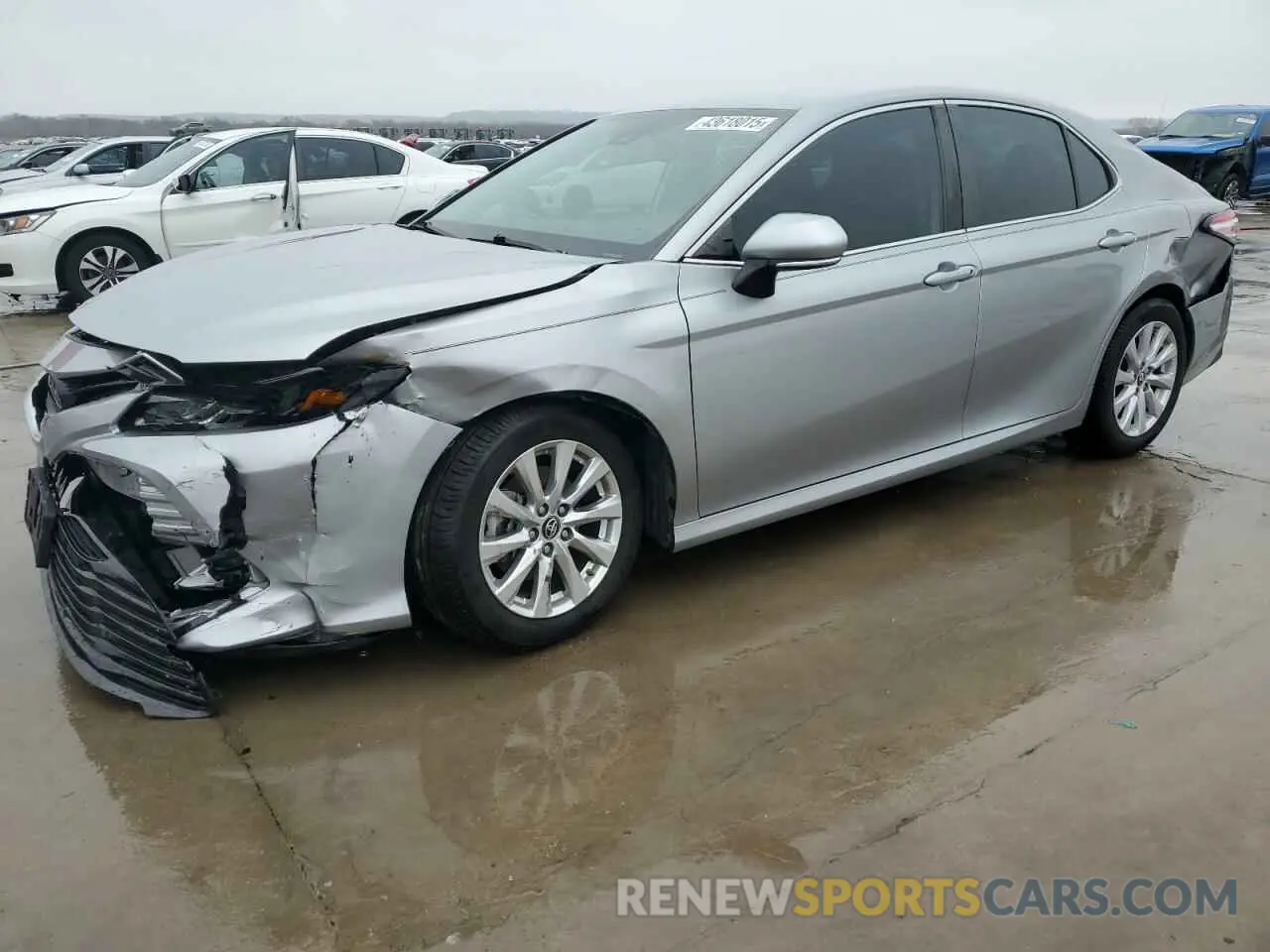 1 Photograph of a damaged car 4T1B11HK0KU752466 TOYOTA CAMRY 2019