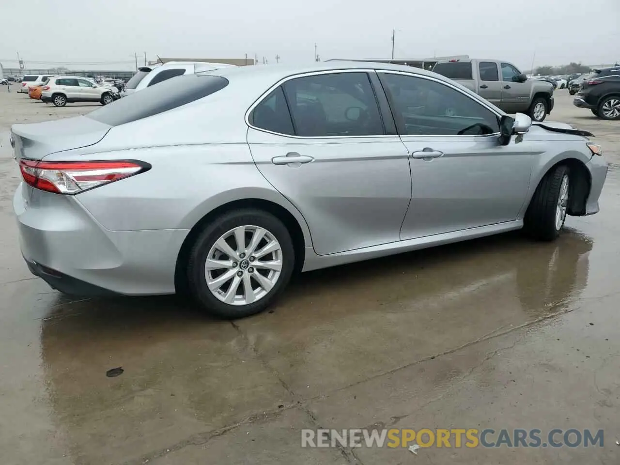 3 Photograph of a damaged car 4T1B11HK0KU752466 TOYOTA CAMRY 2019