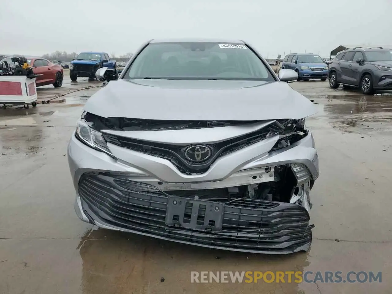 5 Photograph of a damaged car 4T1B11HK0KU752466 TOYOTA CAMRY 2019