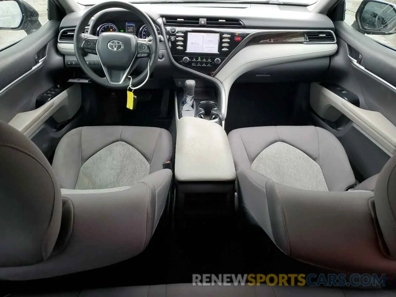 8 Photograph of a damaged car 4T1B11HK0KU752466 TOYOTA CAMRY 2019