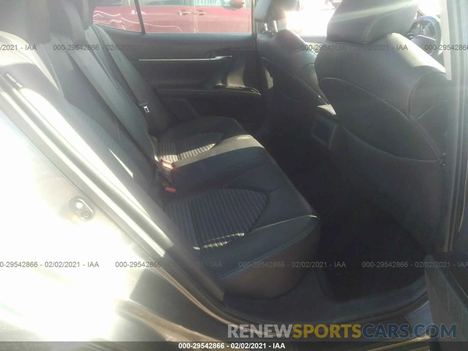 8 Photograph of a damaged car 4T1B11HK0KU763533 TOYOTA CAMRY 2019