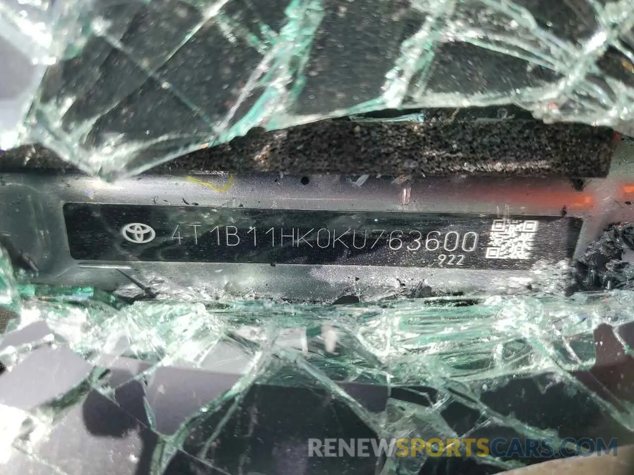 12 Photograph of a damaged car 4T1B11HK0KU763600 TOYOTA CAMRY 2019