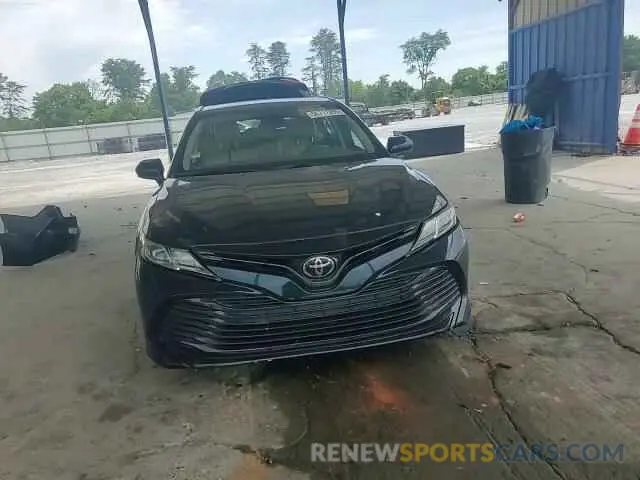 13 Photograph of a damaged car 4T1B11HK0KU766142 TOYOTA CAMRY 2019