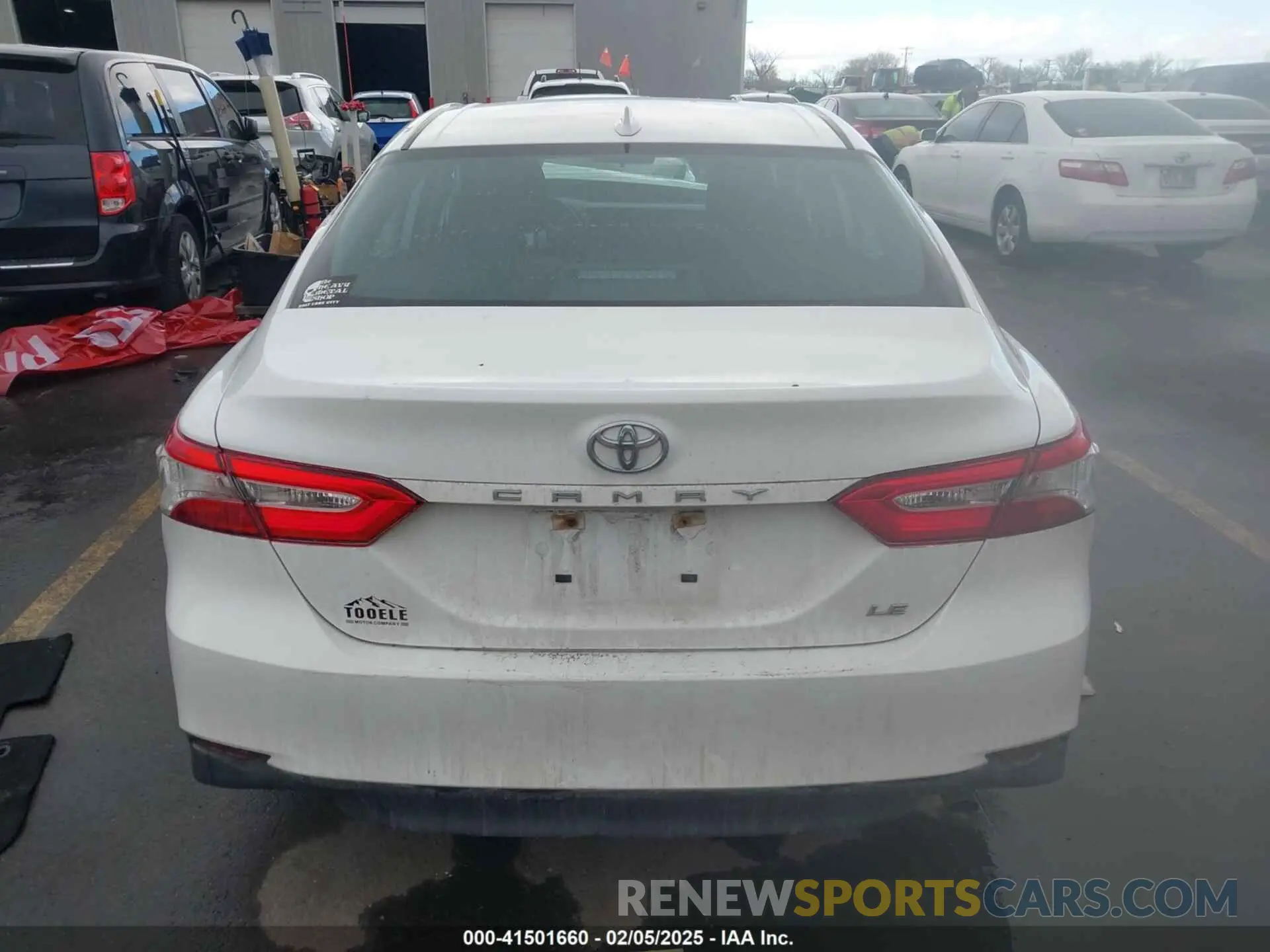 16 Фотография поврежденного автомобиля 4T1B11HK0KU770658 TOYOTA CAMRY 2019