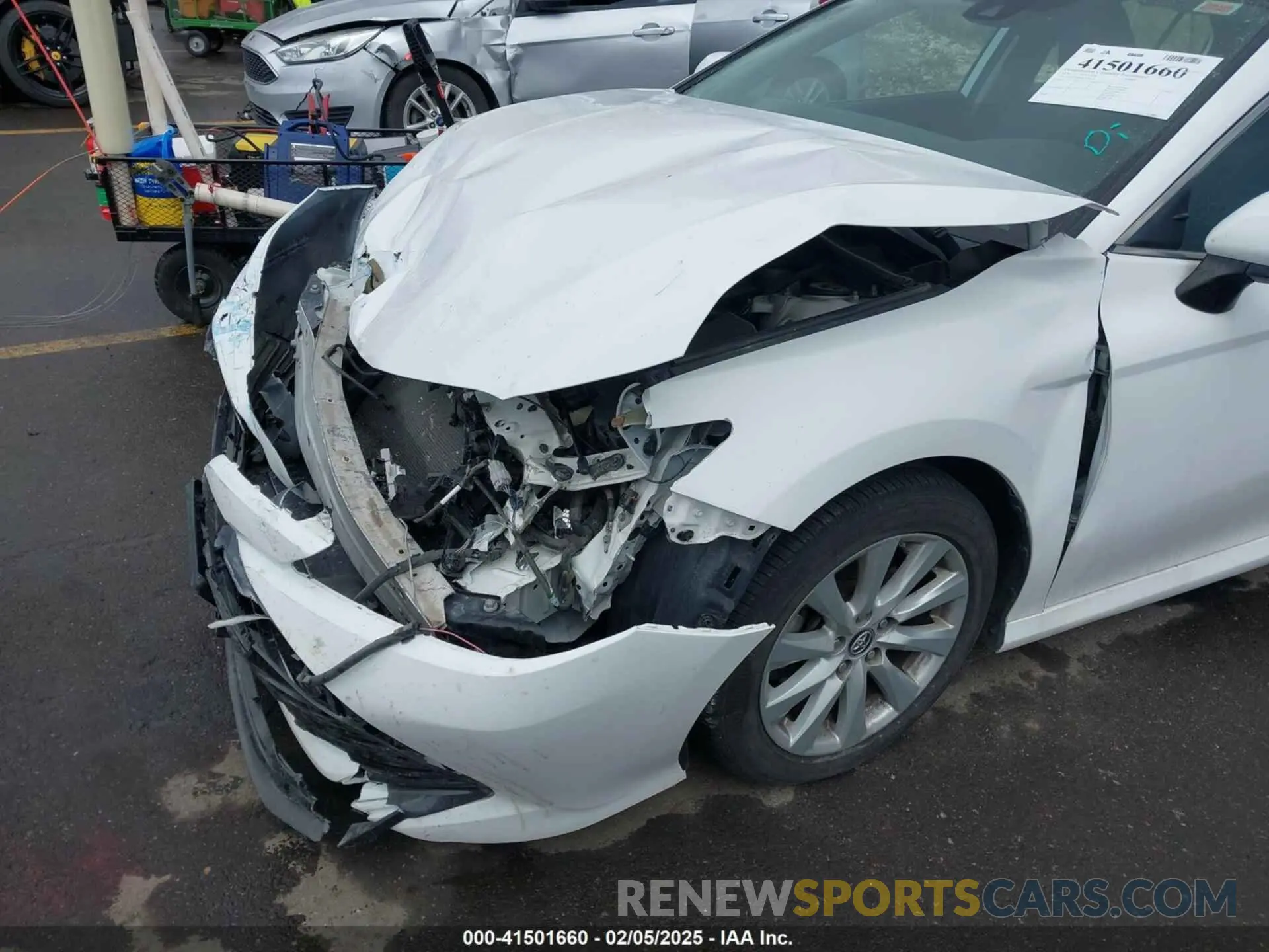 6 Фотография поврежденного автомобиля 4T1B11HK0KU770658 TOYOTA CAMRY 2019