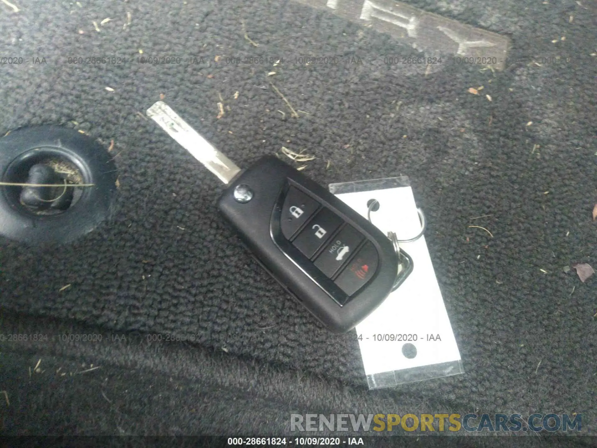 11 Photograph of a damaged car 4T1B11HK0KU774144 TOYOTA CAMRY 2019