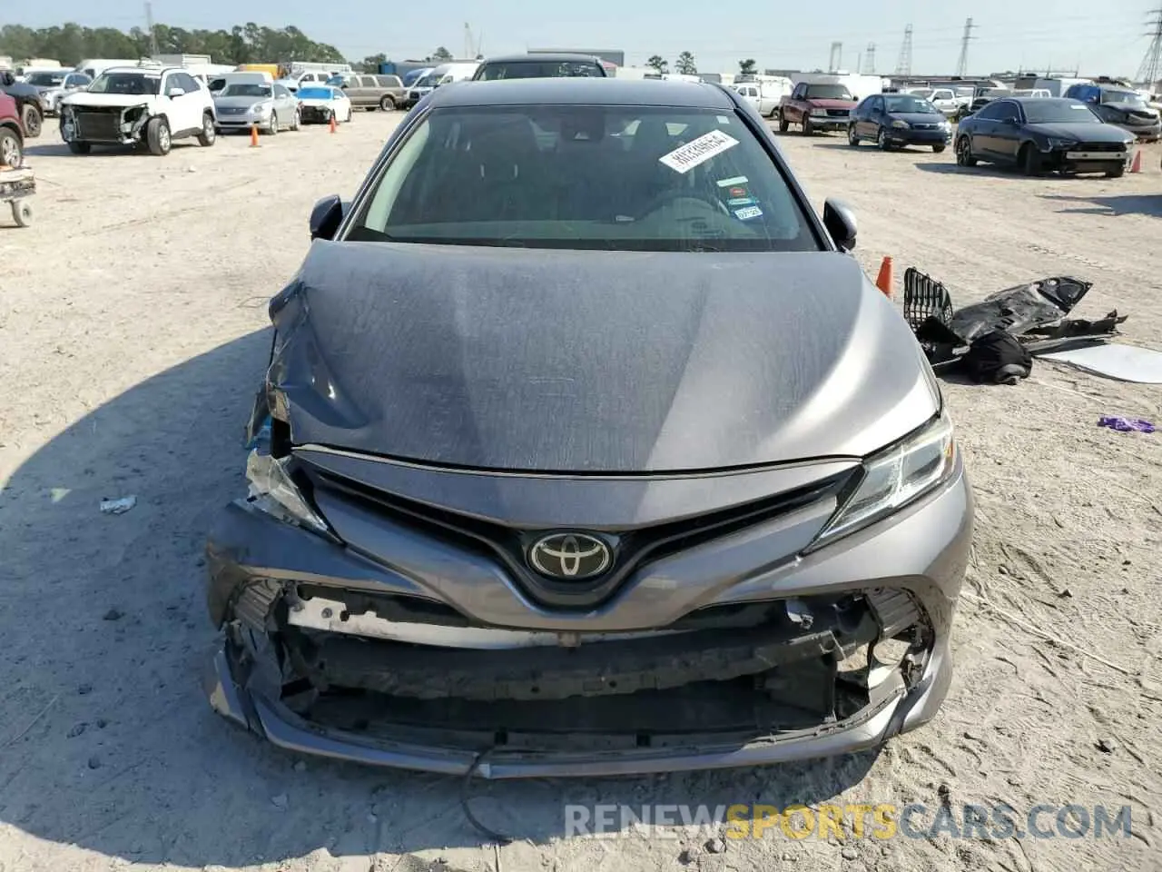 5 Photograph of a damaged car 4T1B11HK0KU775133 TOYOTA CAMRY 2019