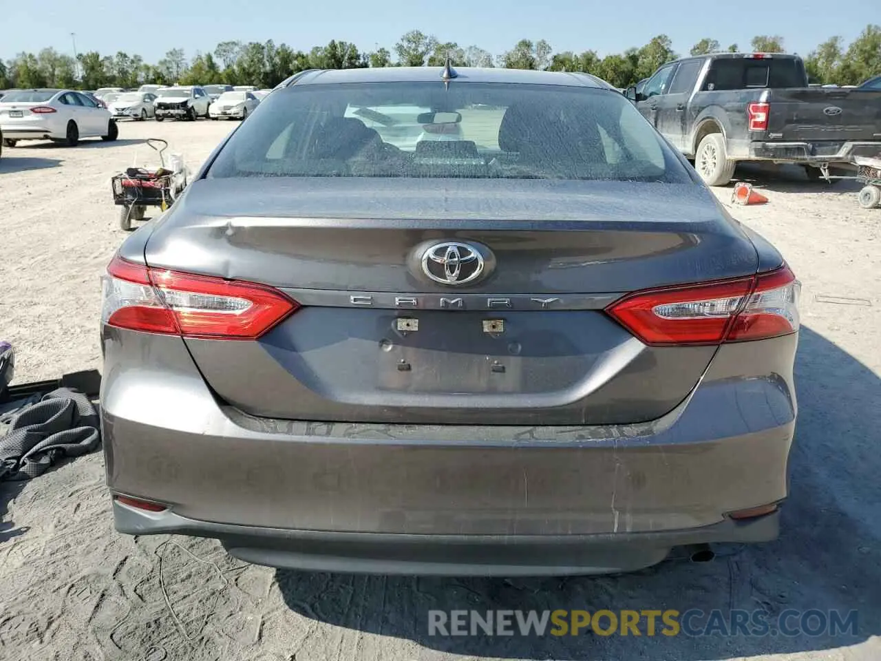 6 Photograph of a damaged car 4T1B11HK0KU775133 TOYOTA CAMRY 2019