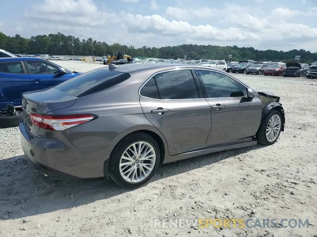 3 Фотография поврежденного автомобиля 4T1B11HK0KU783538 TOYOTA CAMRY 2019