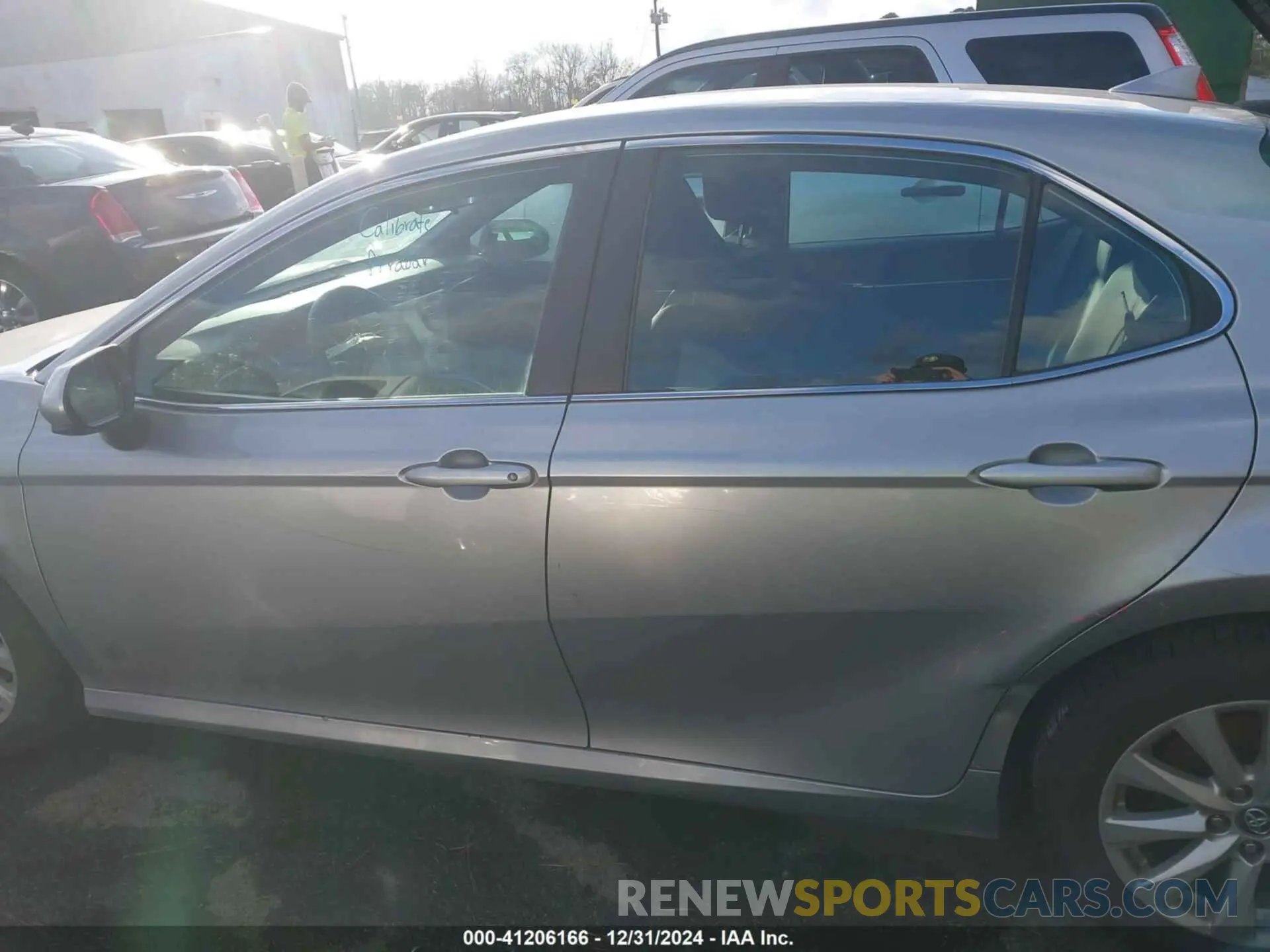 14 Фотография поврежденного автомобиля 4T1B11HK0KU791767 TOYOTA CAMRY 2019