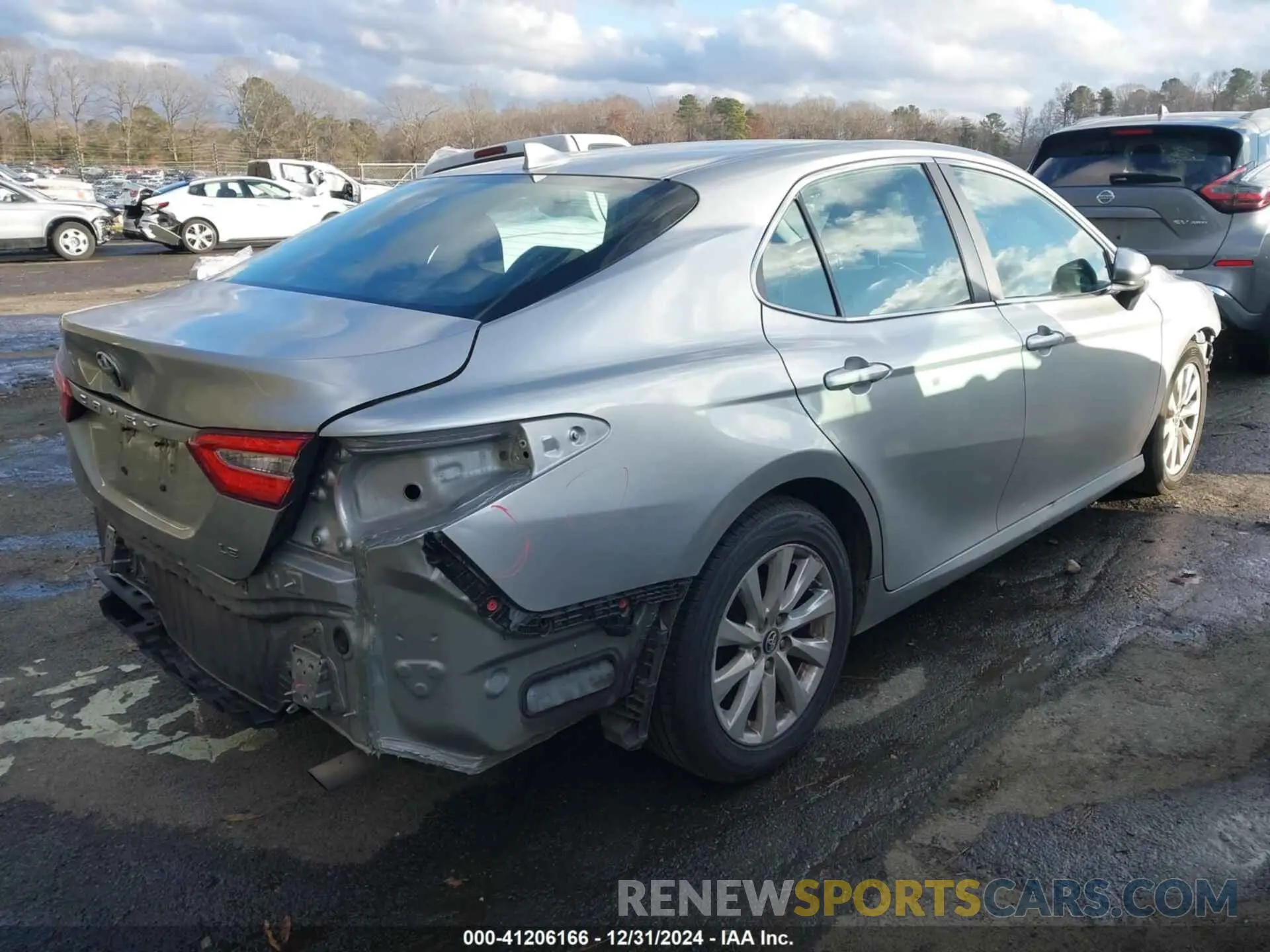 4 Фотография поврежденного автомобиля 4T1B11HK0KU791767 TOYOTA CAMRY 2019