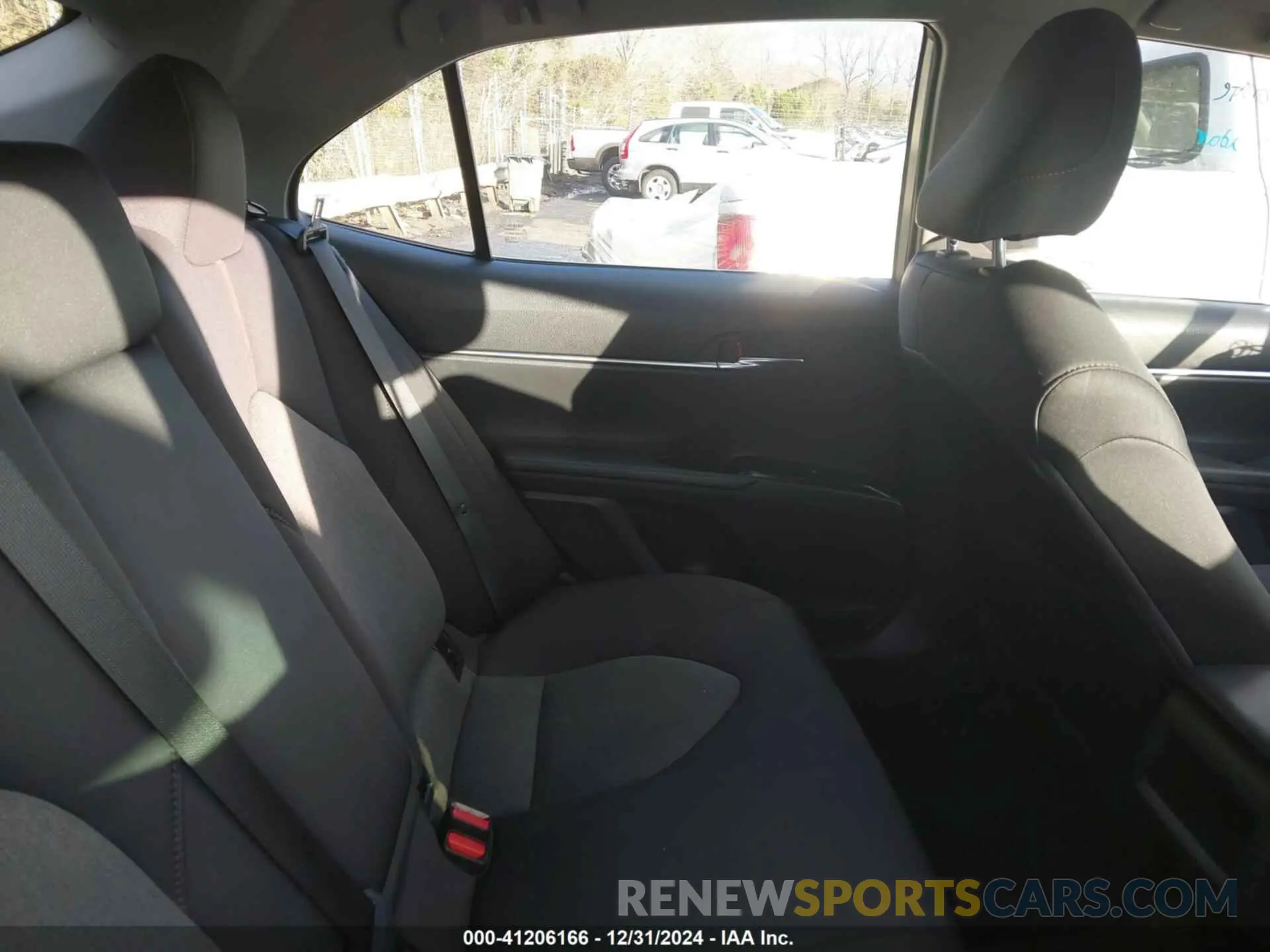 8 Фотография поврежденного автомобиля 4T1B11HK0KU791767 TOYOTA CAMRY 2019
