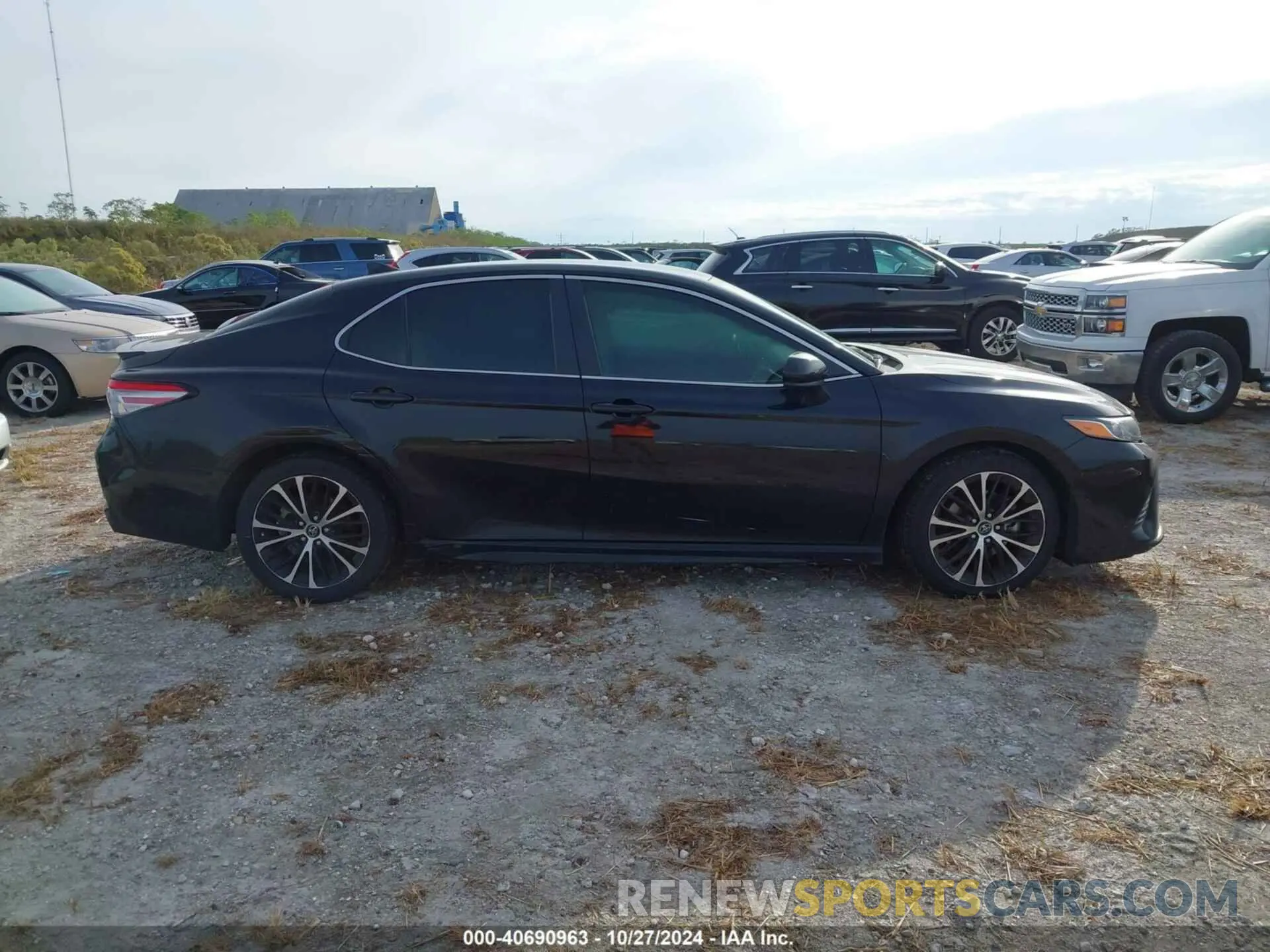 12 Фотография поврежденного автомобиля 4T1B11HK0KU795754 TOYOTA CAMRY 2019