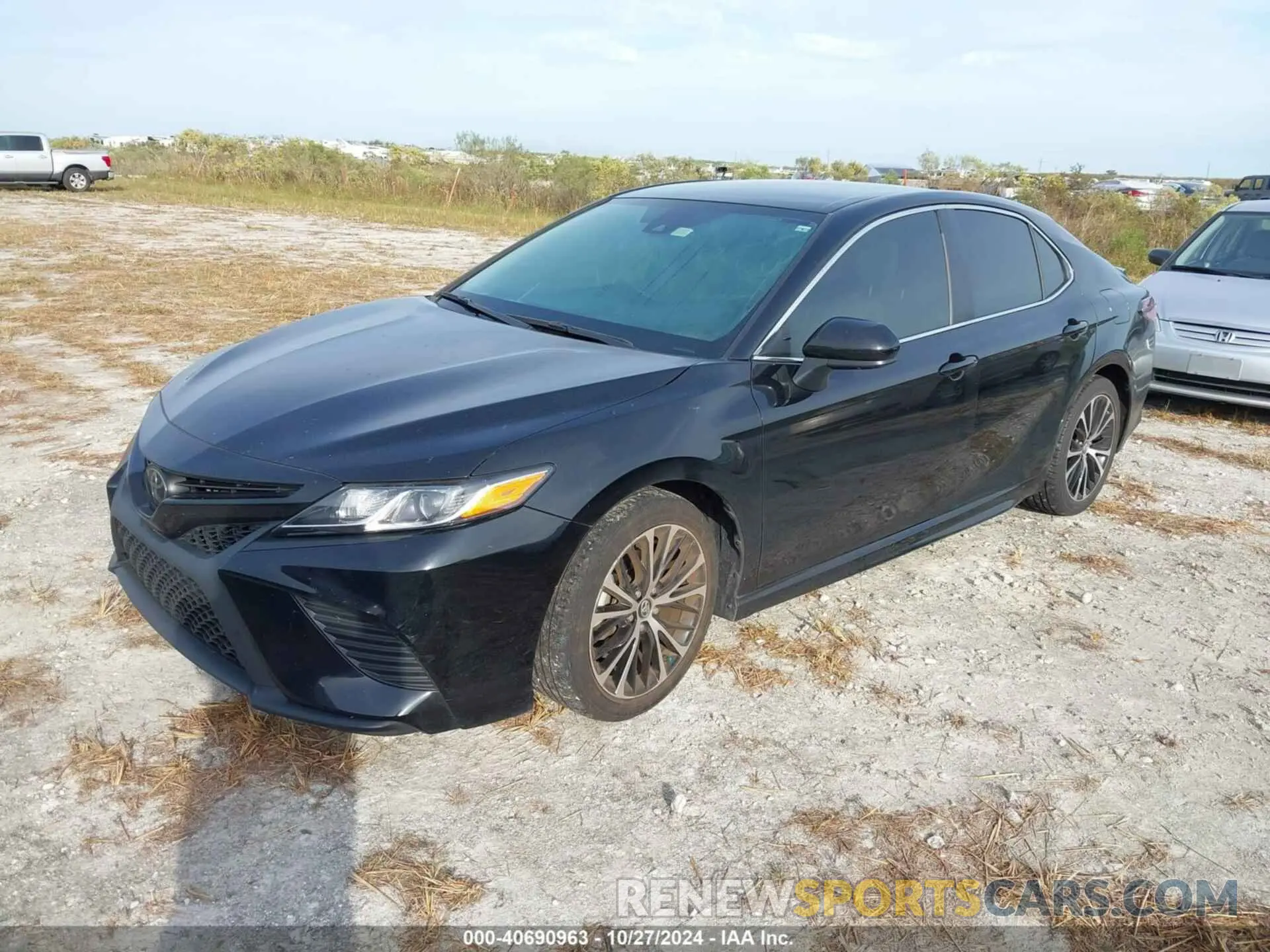 2 Фотография поврежденного автомобиля 4T1B11HK0KU795754 TOYOTA CAMRY 2019