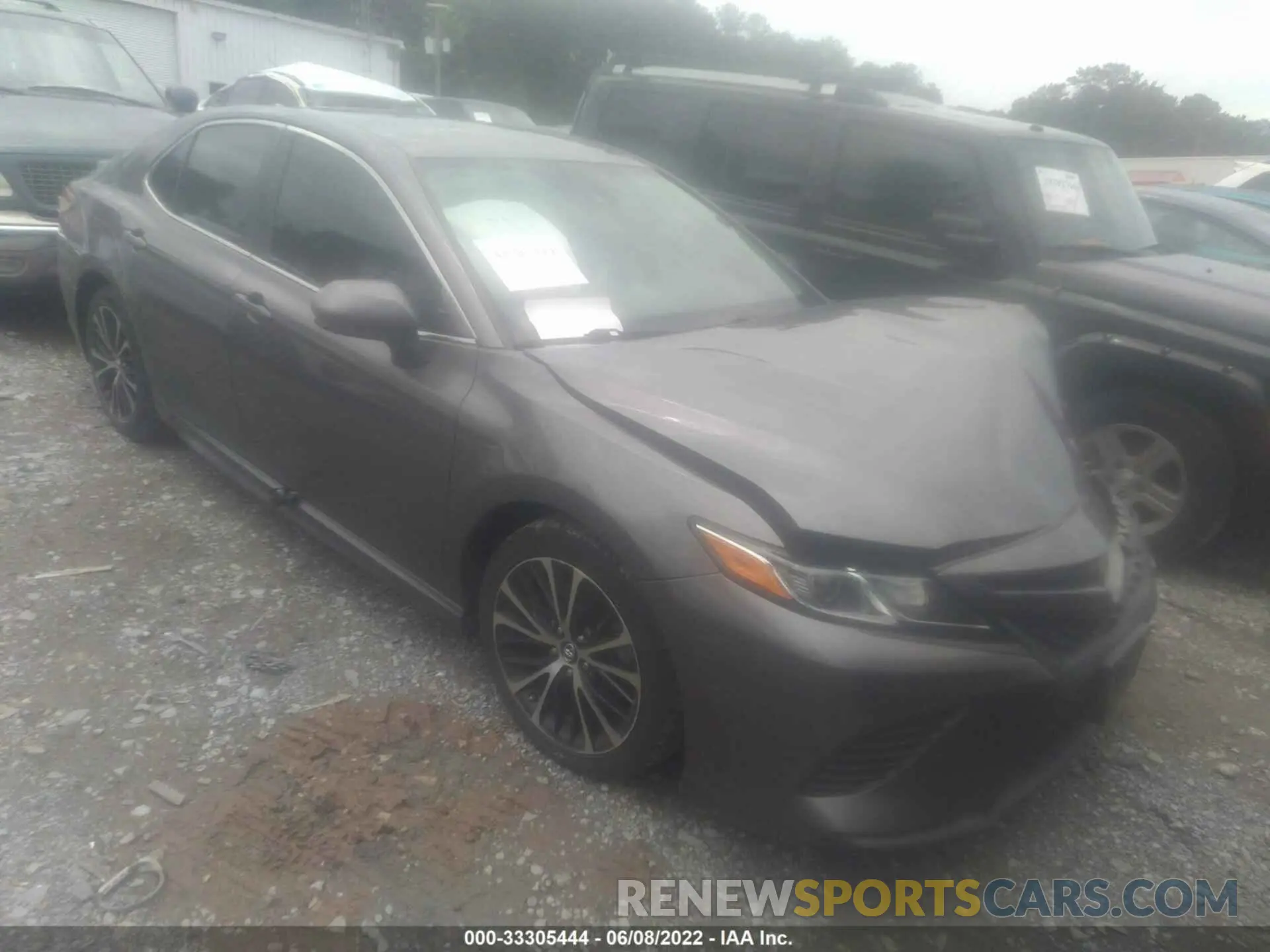 1 Photograph of a damaged car 4T1B11HK0KU797813 TOYOTA CAMRY 2019