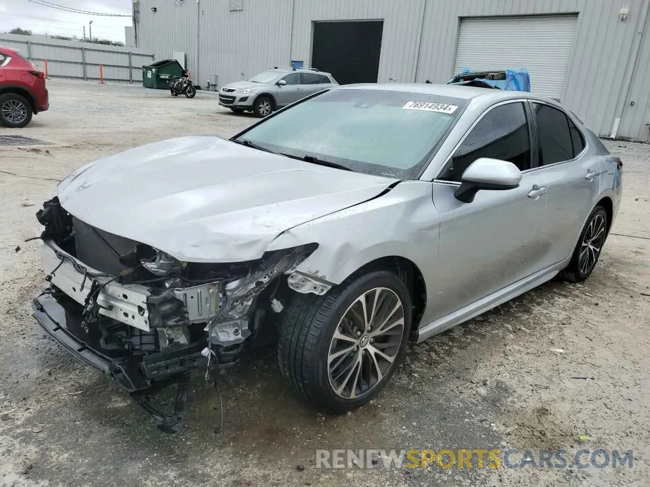 1 Фотография поврежденного автомобиля 4T1B11HK0KU803917 TOYOTA CAMRY 2019