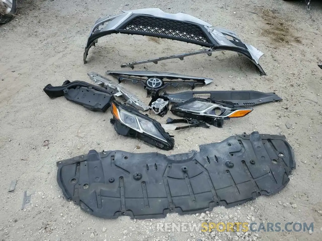 12 Фотография поврежденного автомобиля 4T1B11HK0KU803917 TOYOTA CAMRY 2019