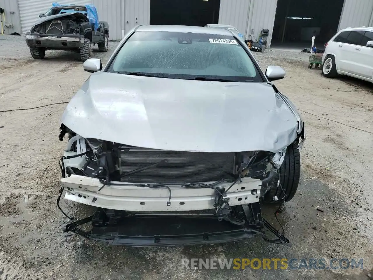 5 Фотография поврежденного автомобиля 4T1B11HK0KU803917 TOYOTA CAMRY 2019