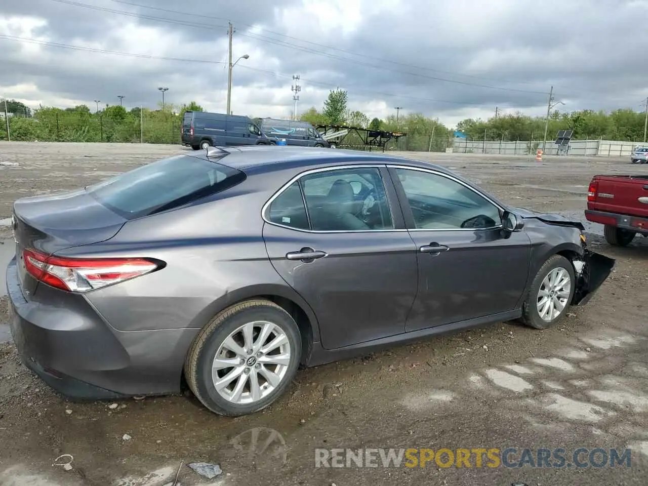 3 Photograph of a damaged car 4T1B11HK0KU809510 TOYOTA CAMRY 2019