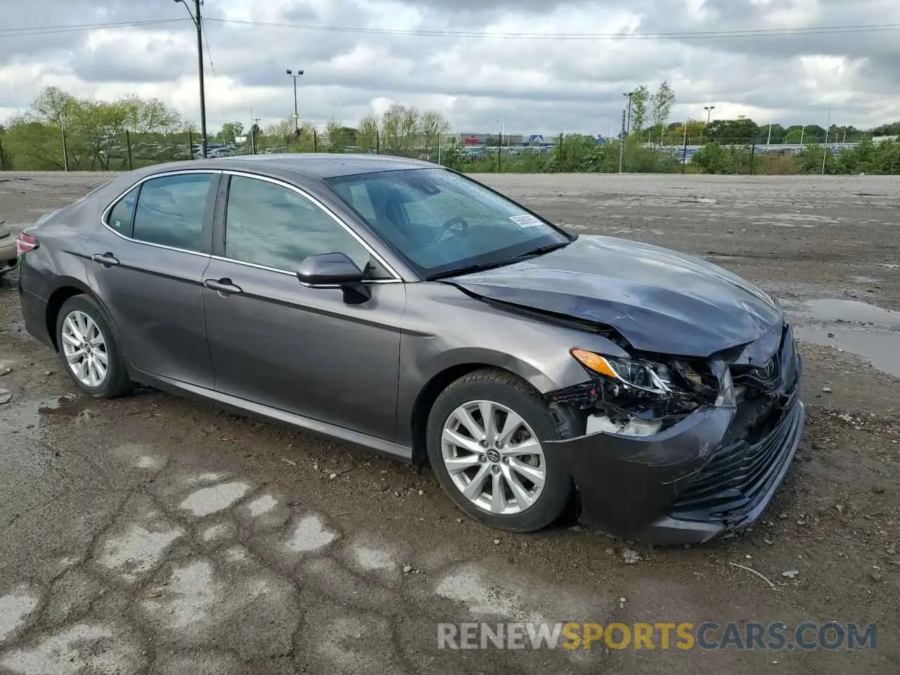 4 Photograph of a damaged car 4T1B11HK0KU809510 TOYOTA CAMRY 2019