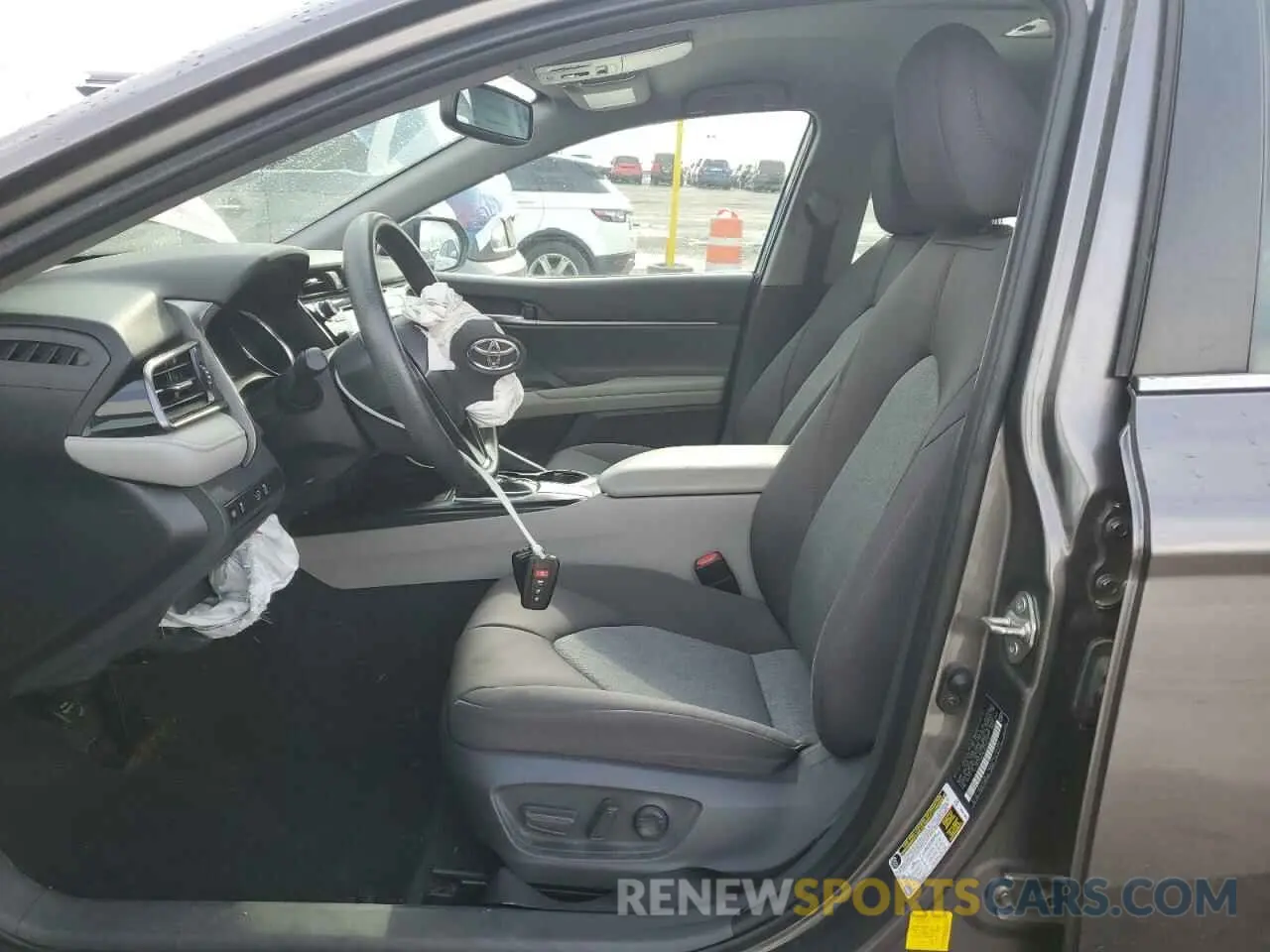 7 Photograph of a damaged car 4T1B11HK0KU809510 TOYOTA CAMRY 2019