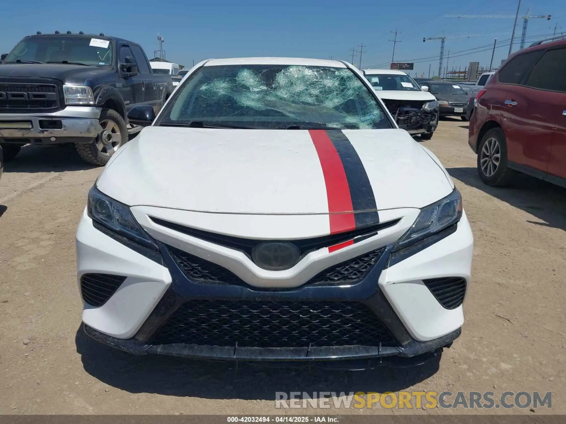 12 Фотография поврежденного автомобиля 4T1B11HK0KU809605 TOYOTA CAMRY 2019