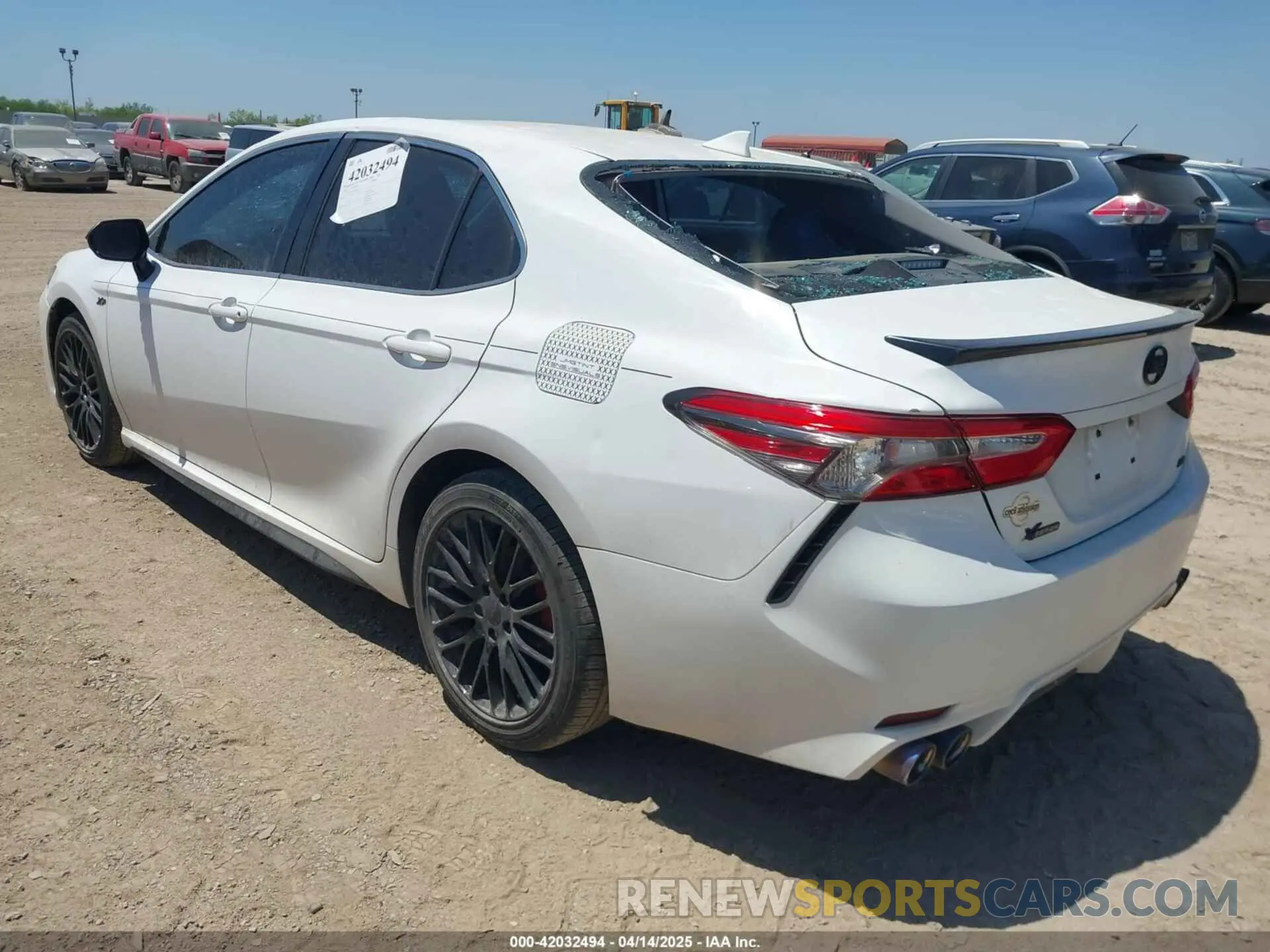 3 Фотография поврежденного автомобиля 4T1B11HK0KU809605 TOYOTA CAMRY 2019