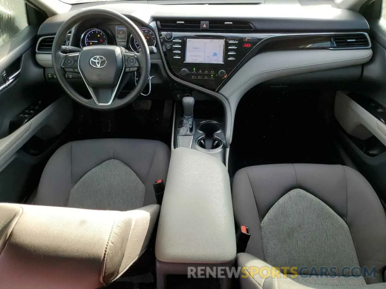 8 Фотография поврежденного автомобиля 4T1B11HK0KU823066 TOYOTA CAMRY 2019