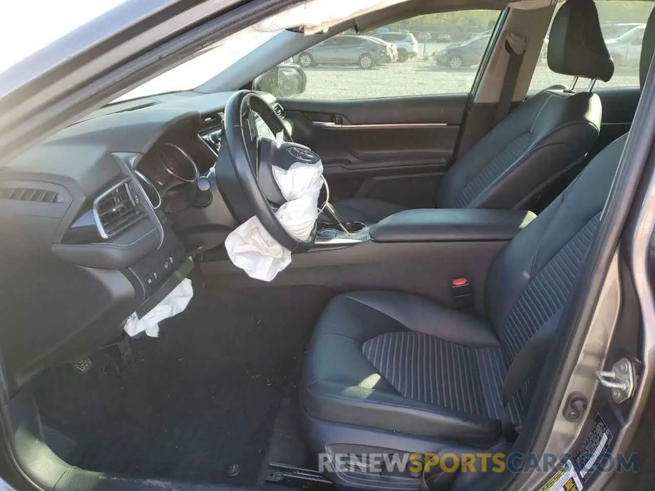 7 Photograph of a damaged car 4T1B11HK0KU823889 TOYOTA CAMRY 2019