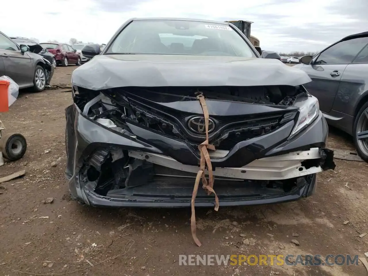 9 Photograph of a damaged car 4T1B11HK0KU825142 TOYOTA CAMRY 2019