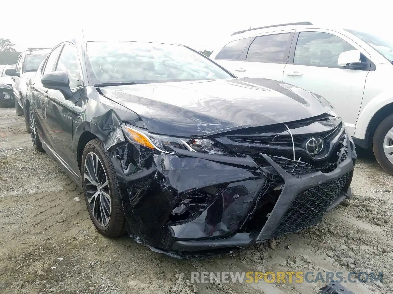 1 Photograph of a damaged car 4T1B11HK0KU830227 TOYOTA CAMRY 2019