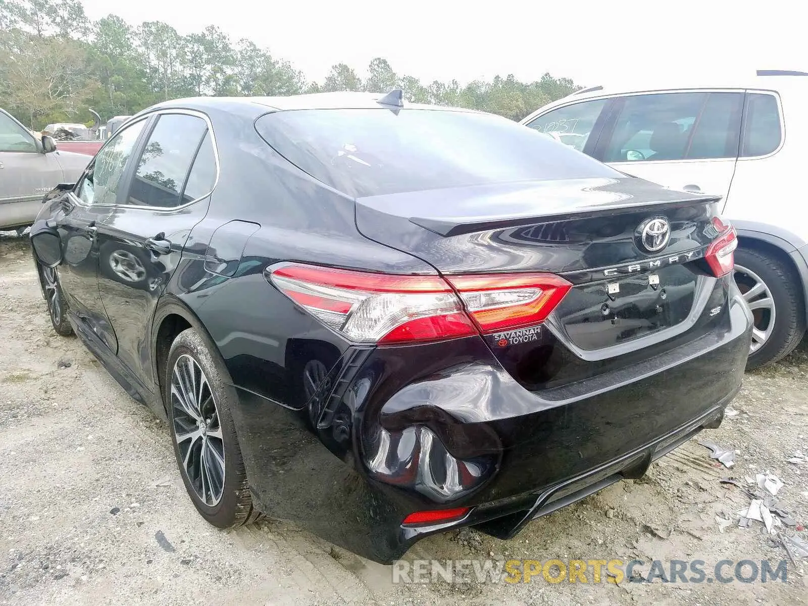 3 Photograph of a damaged car 4T1B11HK0KU830227 TOYOTA CAMRY 2019