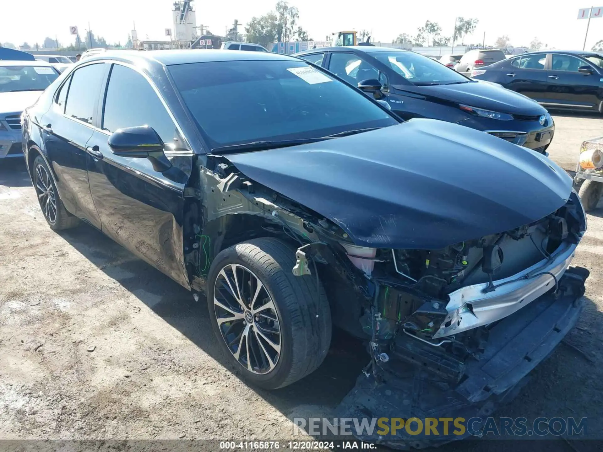 1 Photograph of a damaged car 4T1B11HK0KU830485 TOYOTA CAMRY 2019