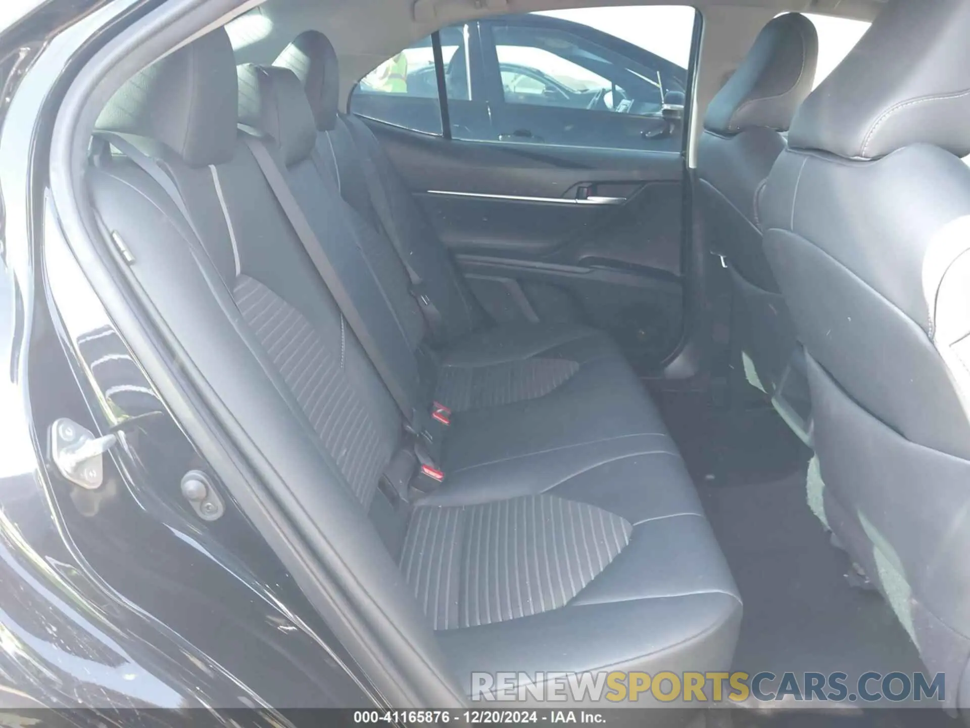 8 Photograph of a damaged car 4T1B11HK0KU830485 TOYOTA CAMRY 2019