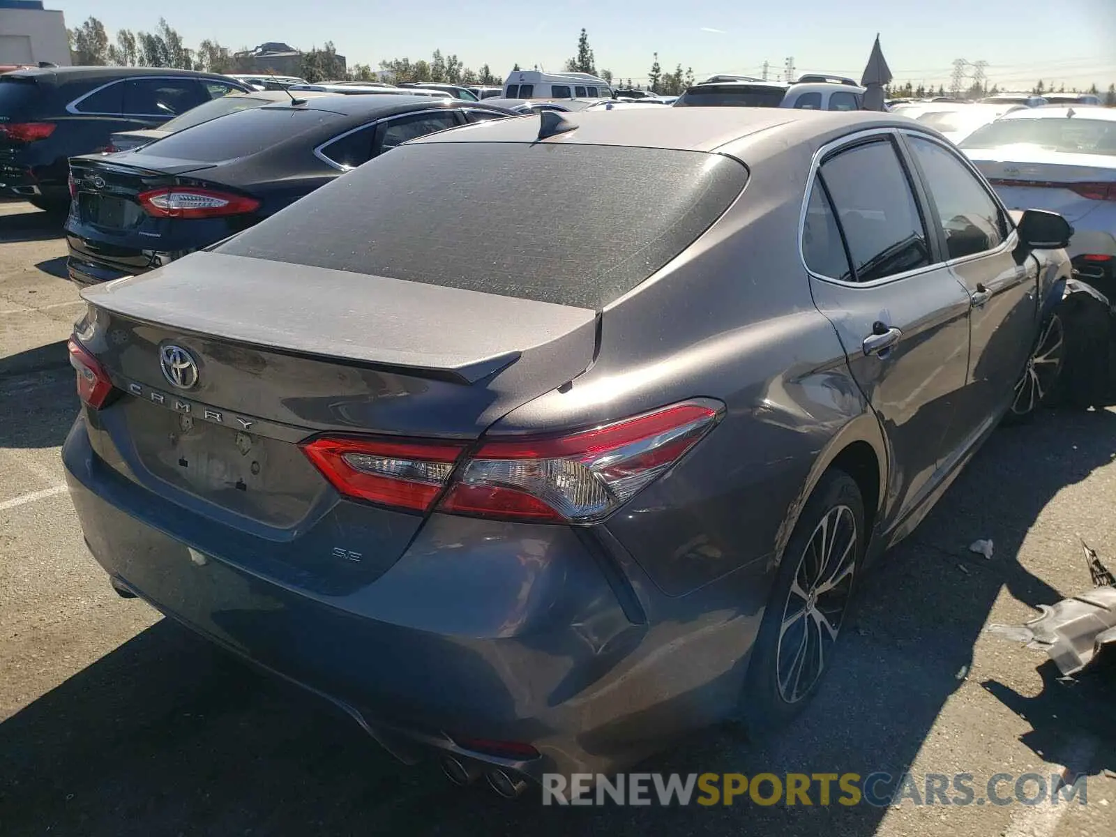 4 Photograph of a damaged car 4T1B11HK1KU170635 TOYOTA CAMRY 2019