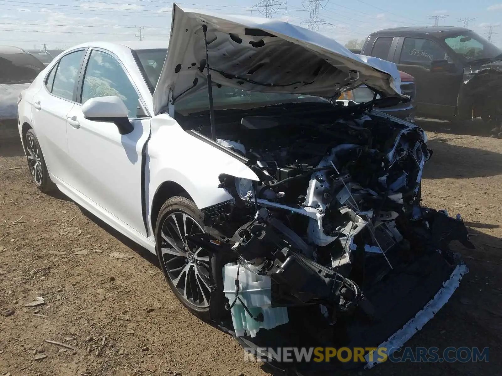 1 Photograph of a damaged car 4T1B11HK1KU173583 TOYOTA CAMRY 2019