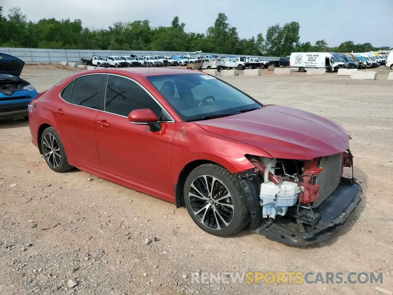 4 Photograph of a damaged car 4T1B11HK1KU173891 TOYOTA CAMRY 2019