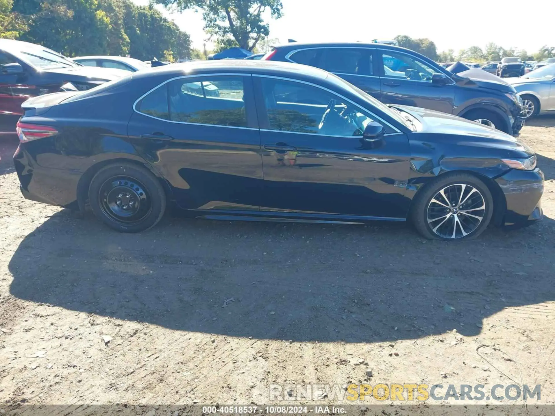 13 Photograph of a damaged car 4T1B11HK1KU176404 TOYOTA CAMRY 2019