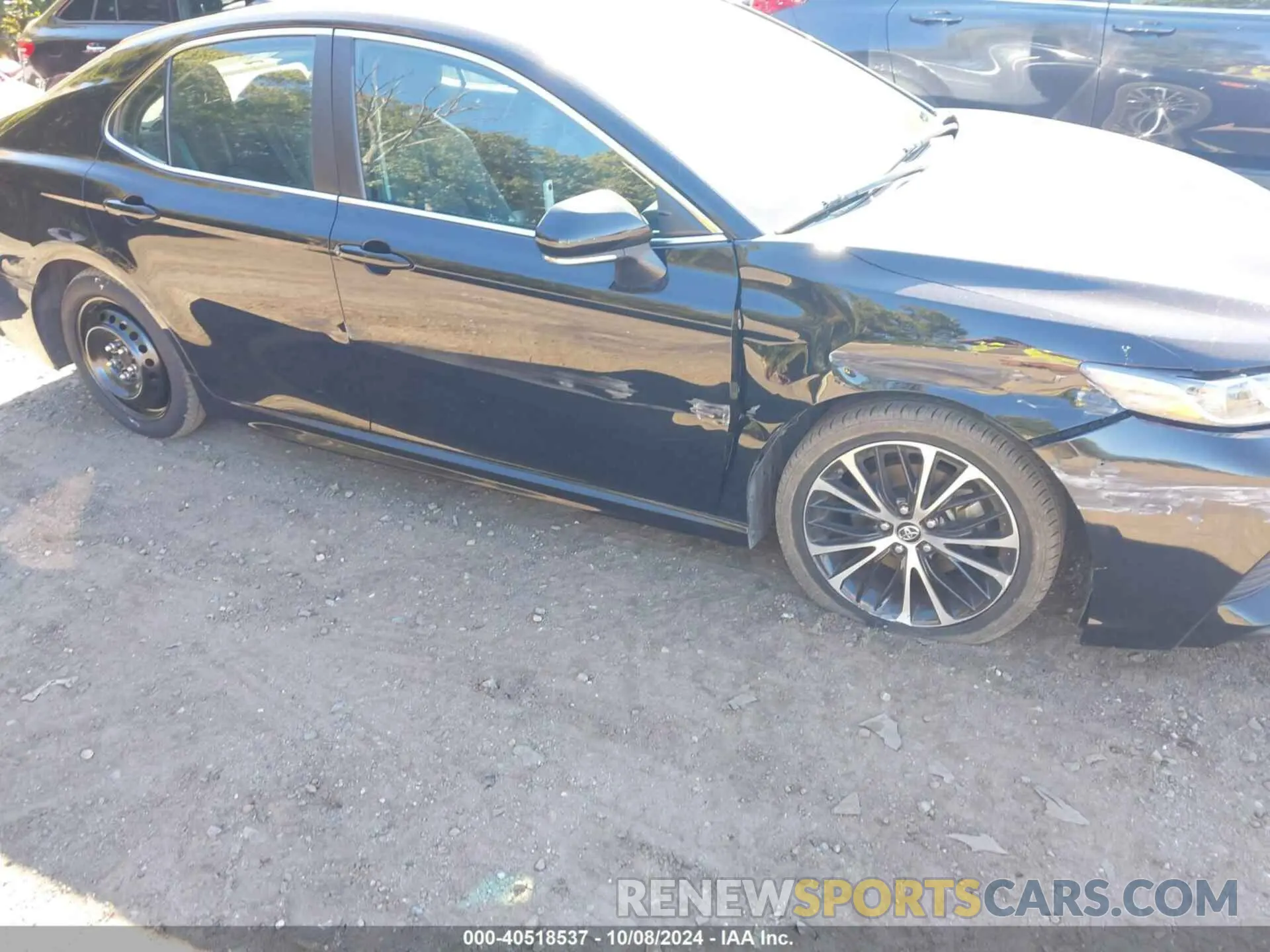 6 Photograph of a damaged car 4T1B11HK1KU176404 TOYOTA CAMRY 2019