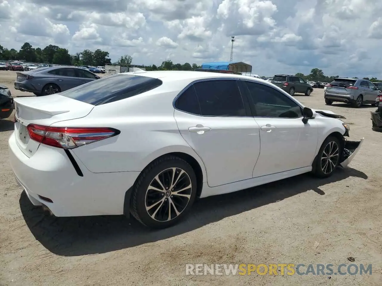 3 Photograph of a damaged car 4T1B11HK1KU180212 TOYOTA CAMRY 2019
