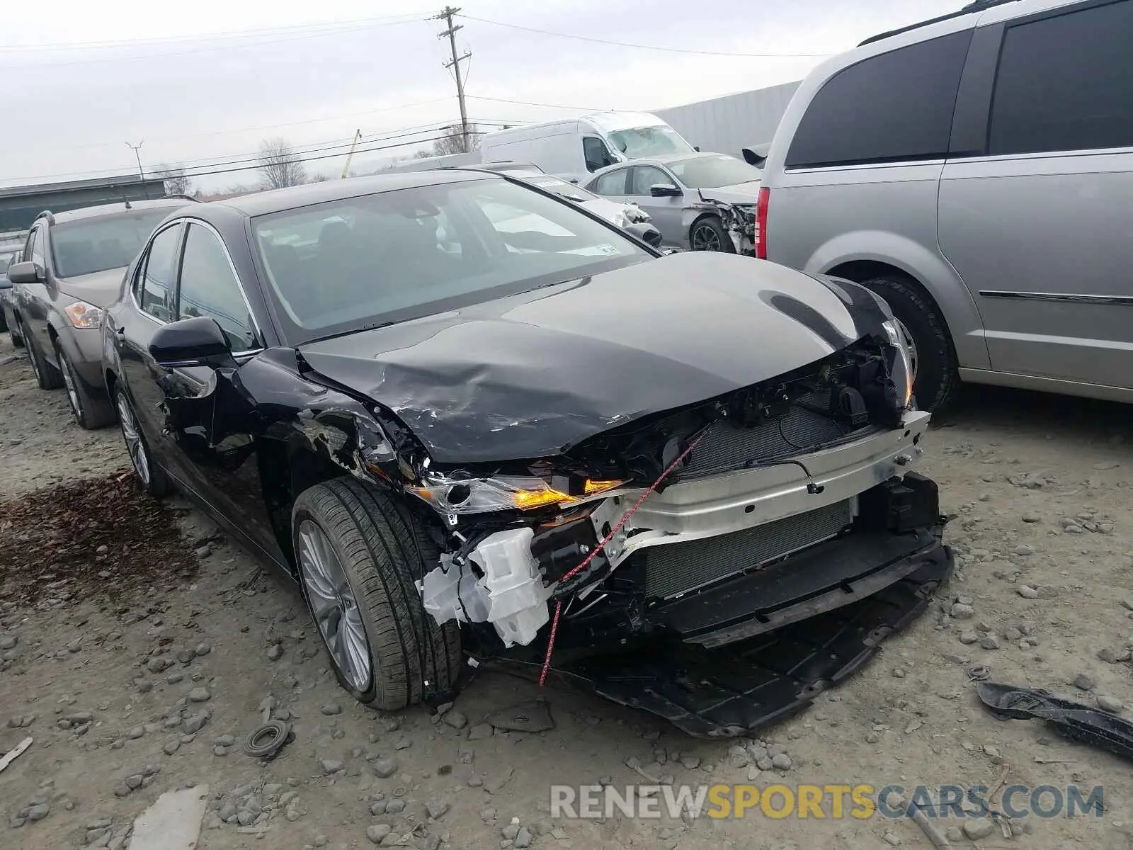 1 Photograph of a damaged car 4T1B11HK1KU193316 TOYOTA CAMRY 2019